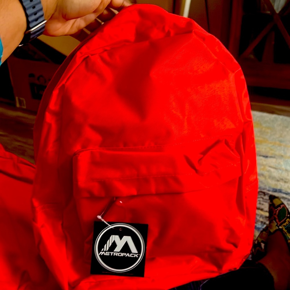 17inch Red MetroPack BackPak